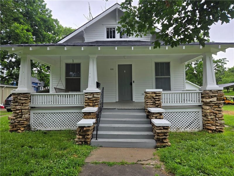 408 Miami St, Paola, KS 66071