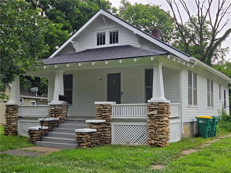 408 Miami St, Paola, KS 66071