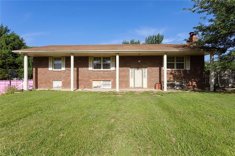 16008 176th St, Holt, MO 64048