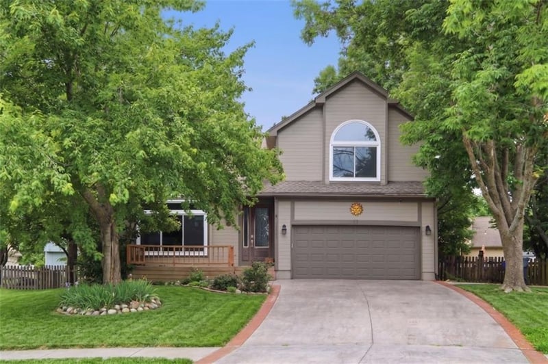 17360 156th St, Olathe, KS 66062