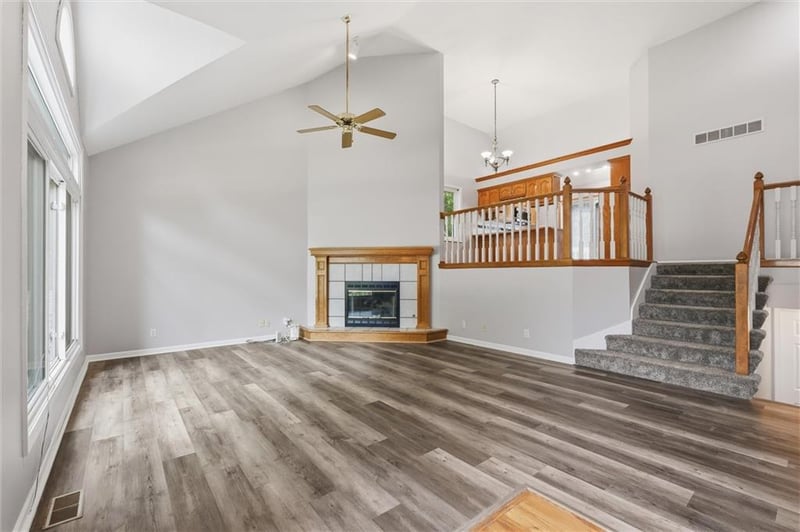 17360 156th St, Olathe, KS 66062