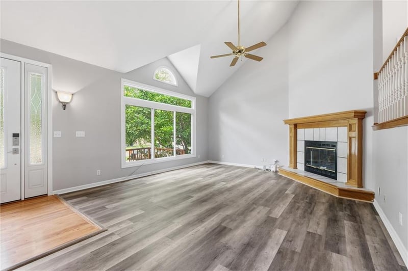 17360 156th St, Olathe, KS 66062