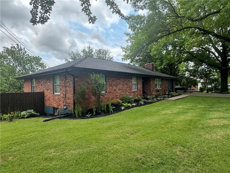 609 Salem Rd, Excelsior Springs, MO 64024