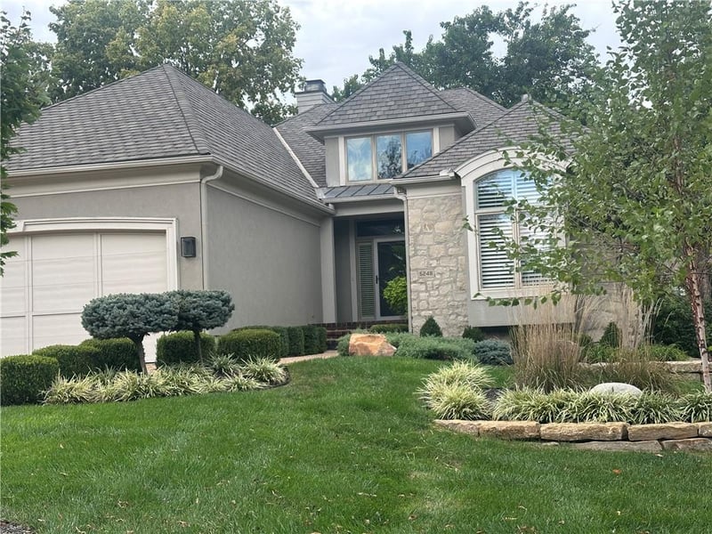 5248 115th Ter, Leawood, KS 66211