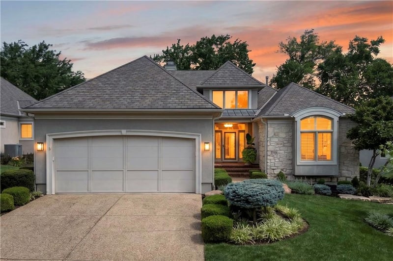 5248 115th Ter, Leawood, KS 66211