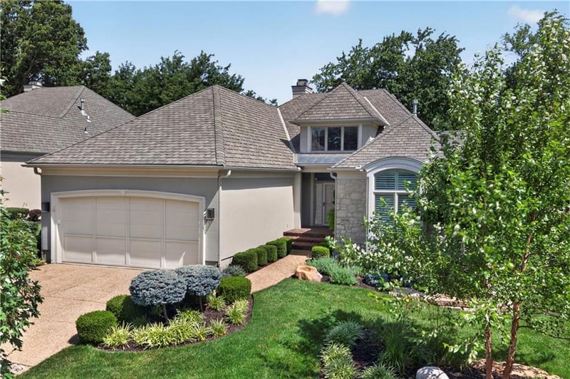 5248 115th Ter, Leawood, KS 66211