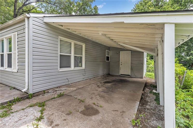 6011 Freeman Ave, Kansas City, KS 66102
