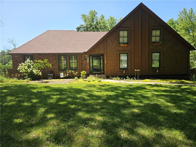 1107 109th Ter, Kansas City, MO 64131