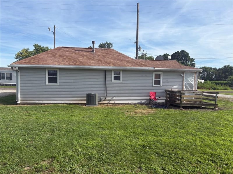 6555 George St, St Joseph, MO 64504