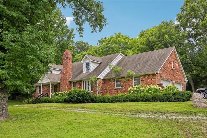21629 Green Rd, Leavenworth, KS 66048