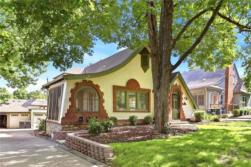 309 E Winthrope Rd, Kansas City, MO 64113