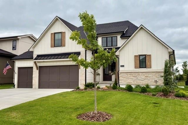 18604 Howe Dr, Overland Park, KS 66085