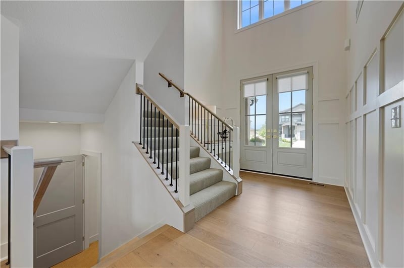 18604 Howe Dr, Overland Park, KS 66085