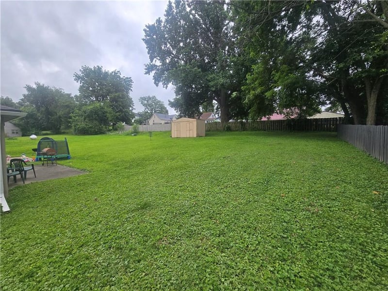 704 Central St, Wellington, MO 64097