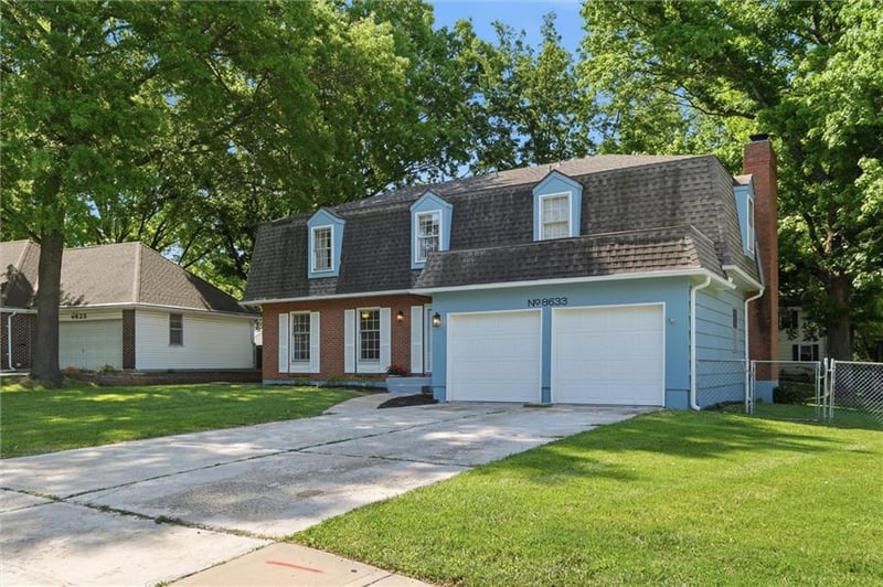 8633 89th St, Overland Park, KS 66212