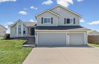 8505 N Arcola Ave, Kansas City, MO 64153