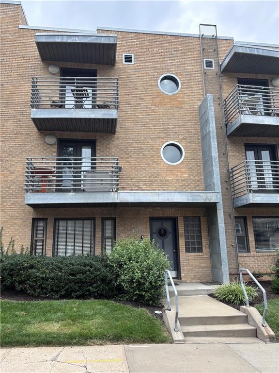 4528 Broadway Blvd #1N, Kansas City, MO 64111