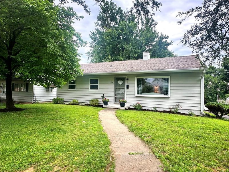 3124 Midland St, St Joseph, MO 64501