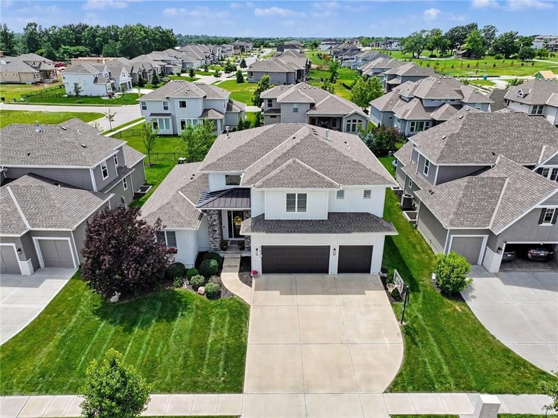 18332 Monrovia St, Overland Park, KS 66013