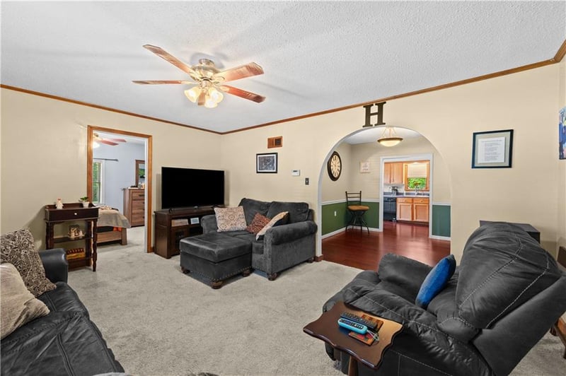 5434 Rosehill Rd, Shawnee, KS 66216