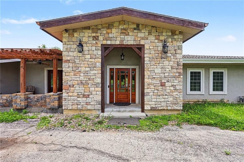 3322 67th St, Kansas City, KS 66104