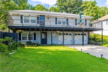 2505 NE 38th St, Kansas City, MO 64116