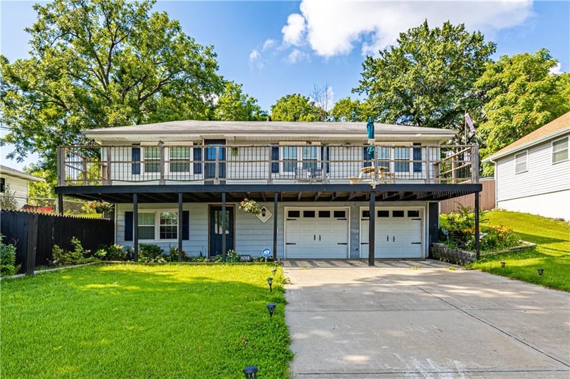 2505 38th St, Kansas City, MO 64116