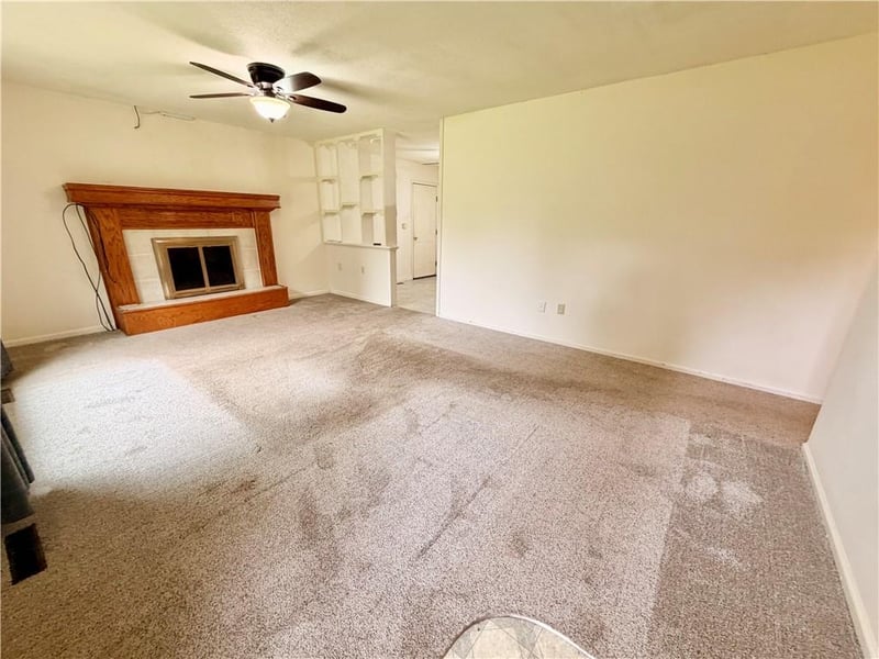 192 421 Rd, Warrensburg, MO 64093