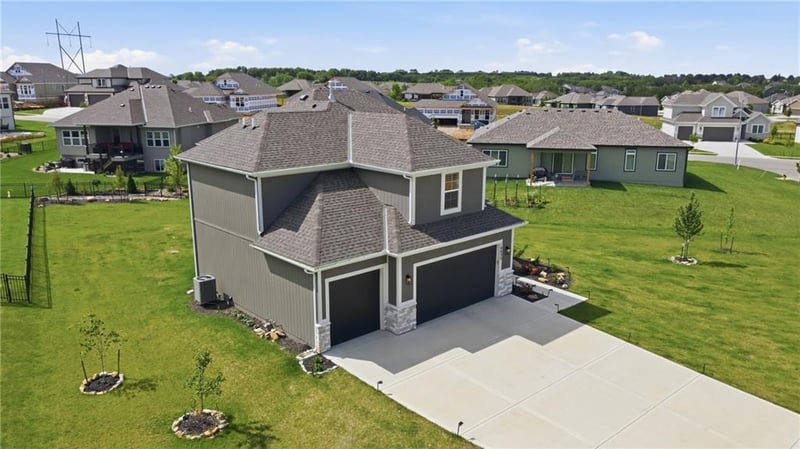 18833 Bittersweet Dr, Spring Hill, KS 66083