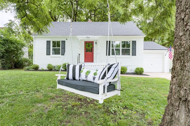 7531 Jarboe St, Kansas City, MO 64114