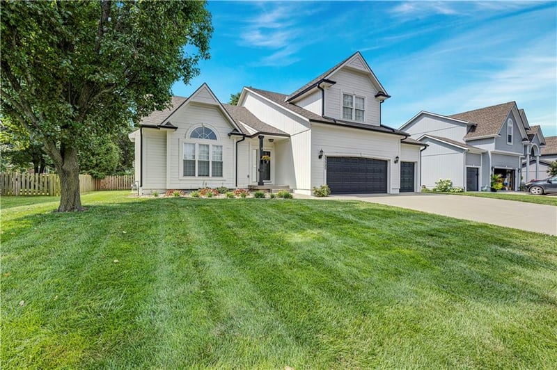 23525 74th Ter, Shawnee, KS 66227