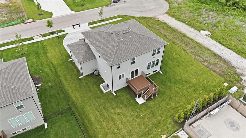 500 Chavis Dr, Blue Springs, MO 64064