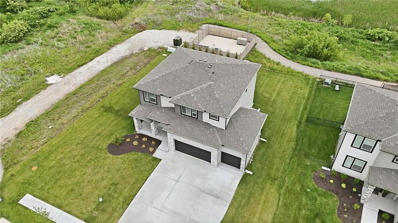 500 Chavis Dr, Blue Springs, MO 64064