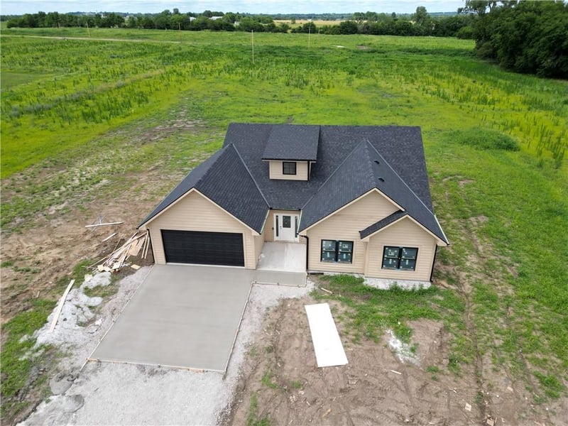 8915 Varner Rd, Odessa, MO 64076