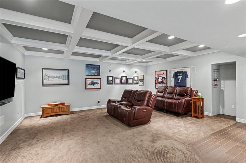 11919 W 139th Ter, Overland Park, KS 66221