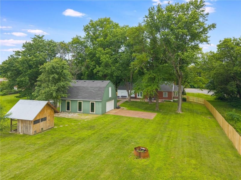 8715 State Ave, Kansas City, KS 66112