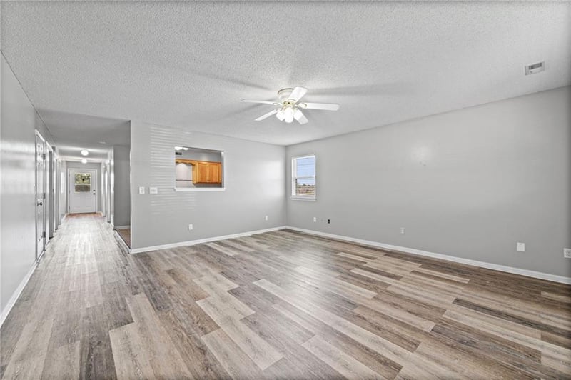 105 Basswood Ct, Smithville, MO 64089