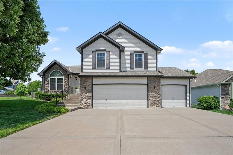 986 Wellington Way, Liberty, MO 64068
