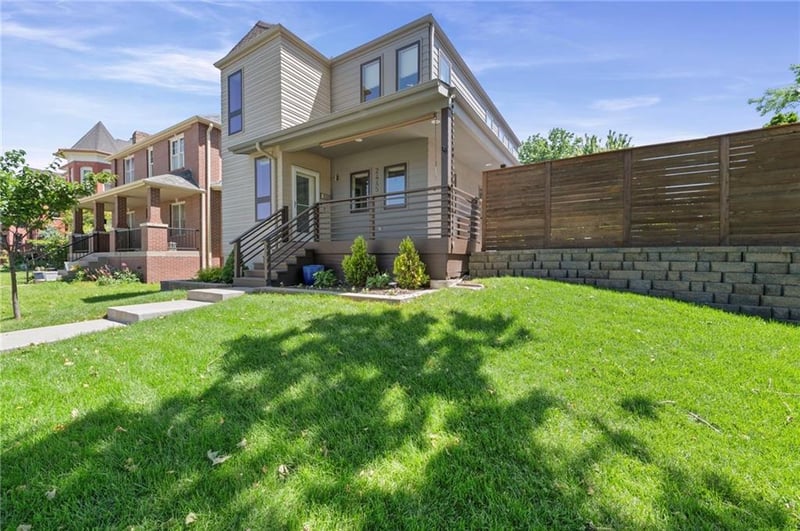 2445 Tracy Ave, Kansas City, MO 64108