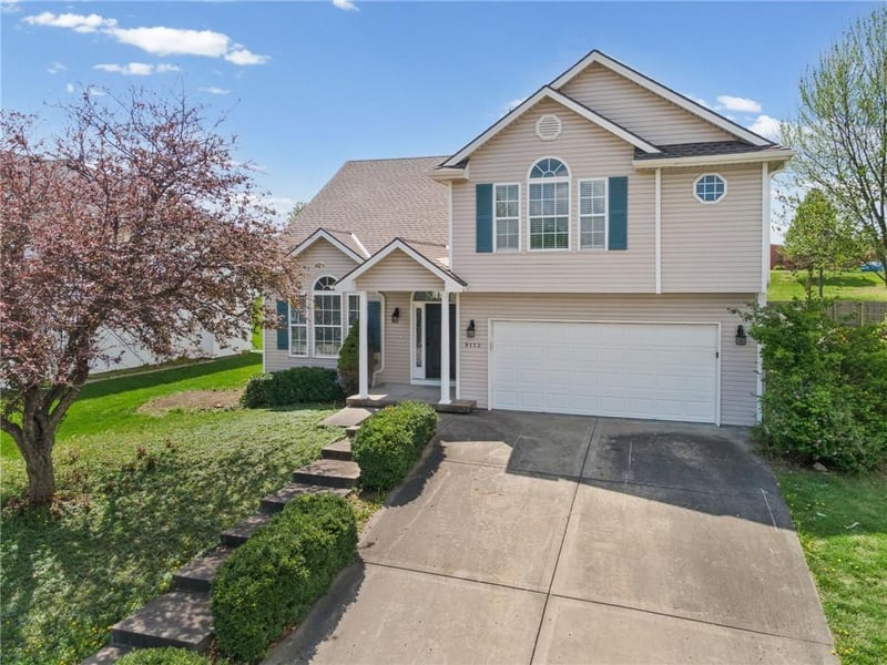 9112 Camden Ave, Kansas City, MO 64154