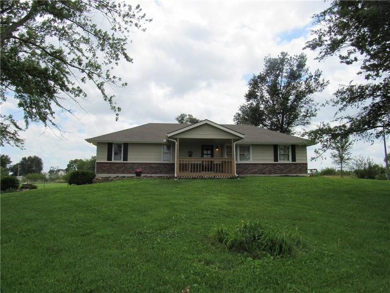 30309 283rd St, Garden City, MO 64747