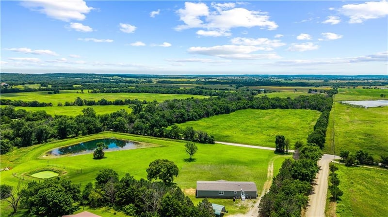 1432 Cr 2500 N/A, Caney, KS 67333