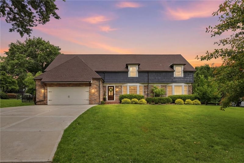 6522 Willow Ln, Mission Hills, KS 66208