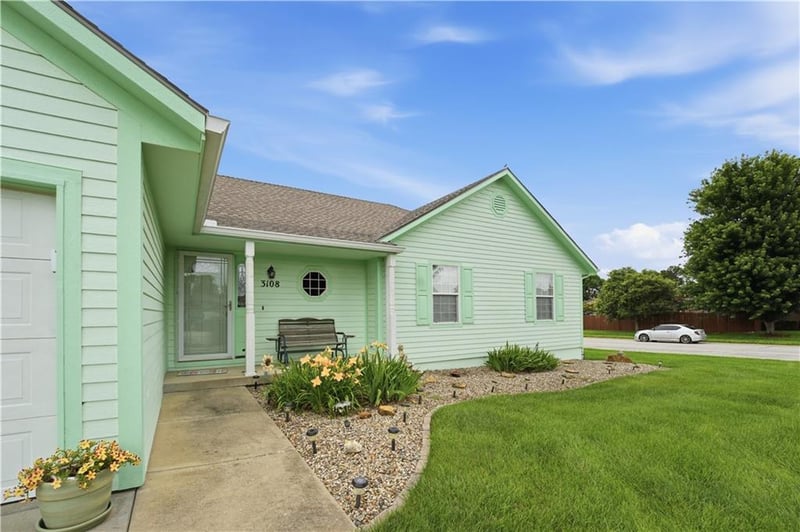 3108 Whistle Rd, Harrisonville, MO 64701