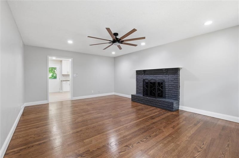 3720 Crescent Ave, Kansas City, MO 64133