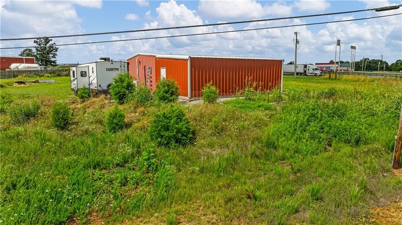 240 Cycle Ln, Lebanon, MO 65632