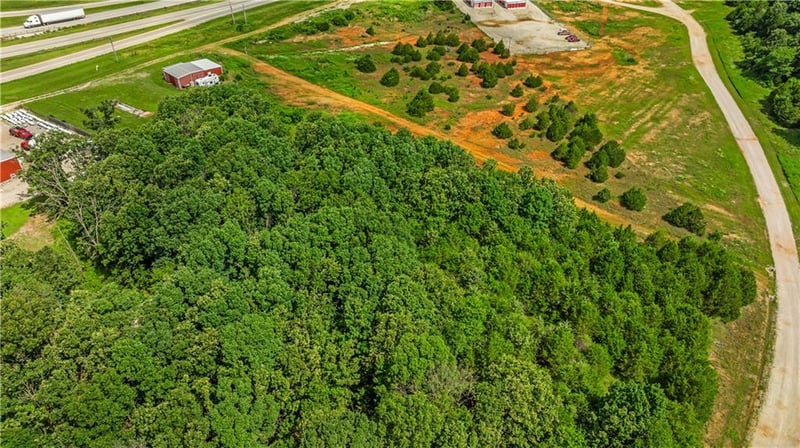 240 Cycle Ln, Lebanon, MO 65632