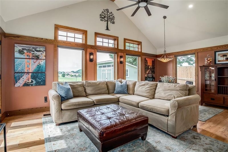 507 NE Karapat Dr, Kansas City, MO 64155