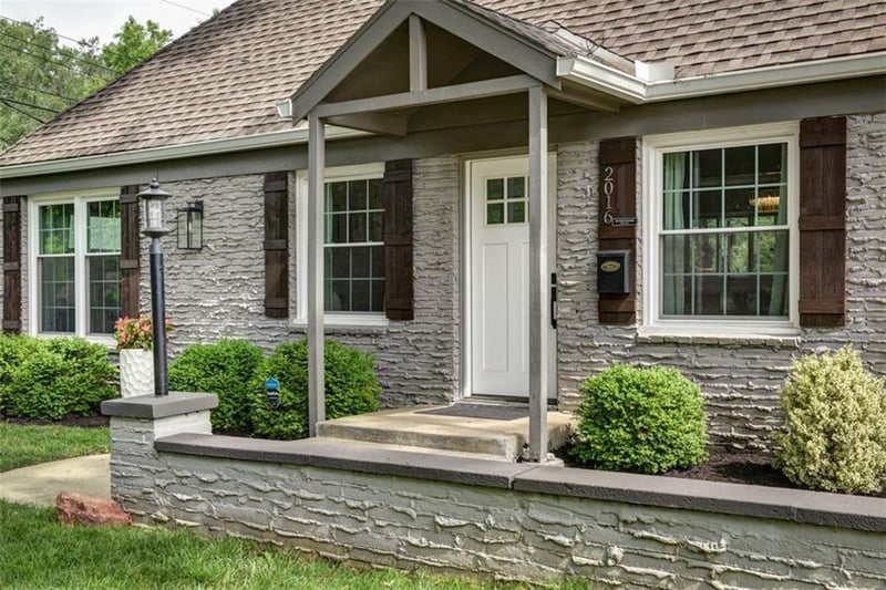 2016 W 83rd Ter, Leawood, KS 66206
