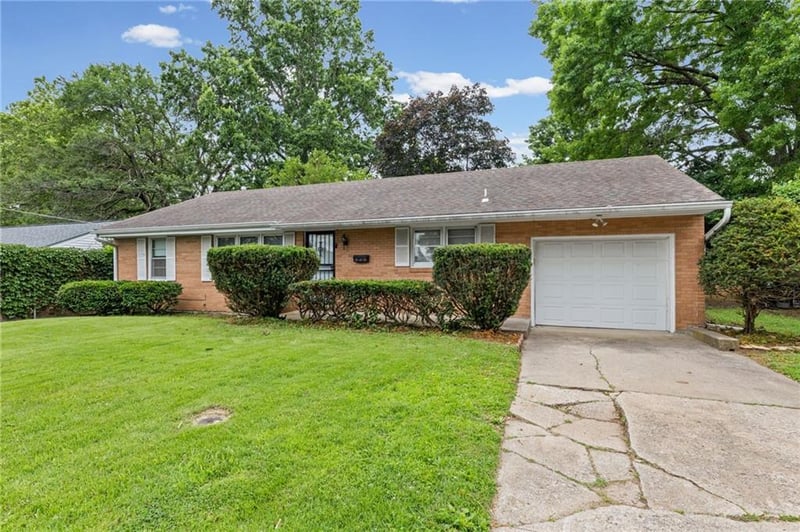 909 Lexington Ave, Independence, MO 64050